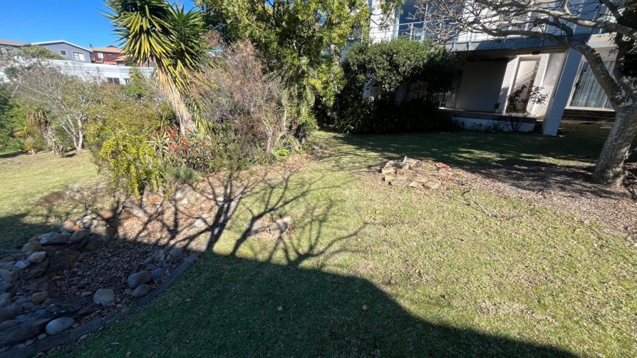 3 Bedroom Property for Sale in Wavecrest Eastern Cape